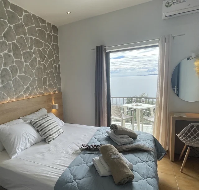 Sea View Apartment - Bedroom (9) - vertical
