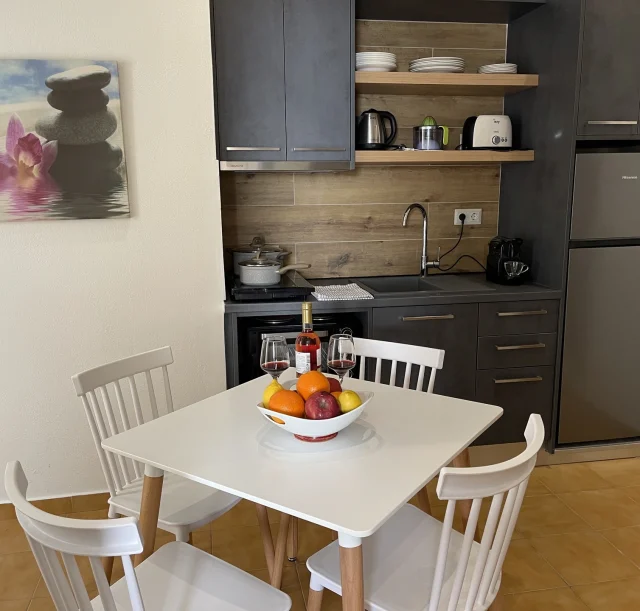 Sea View Apartment - Kitchen (3)