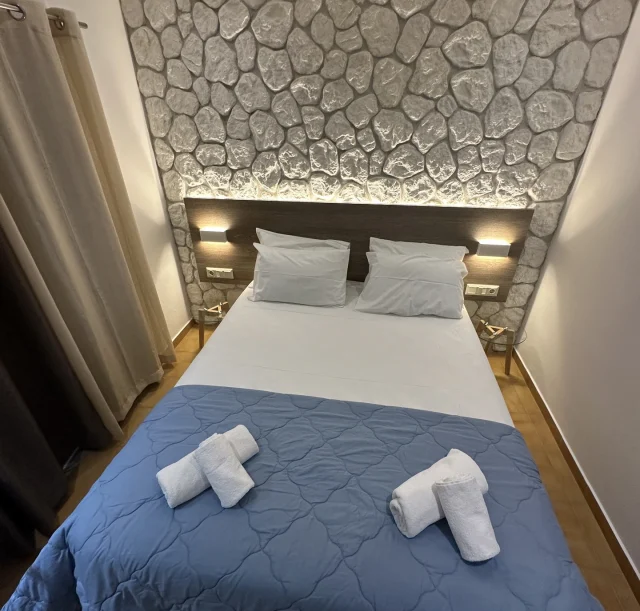Side Sea View Apartment - Bedroom (3)