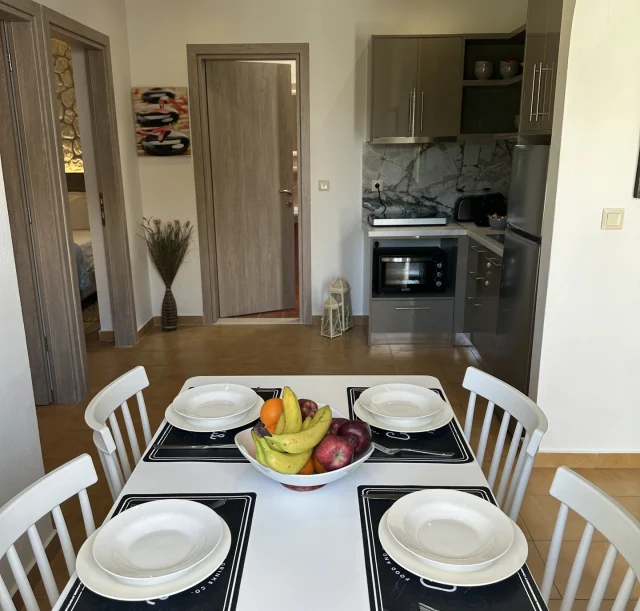 Side Sea View Apartment - Dining and Interior (3)