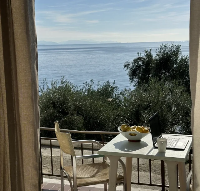 Studio - Balcony