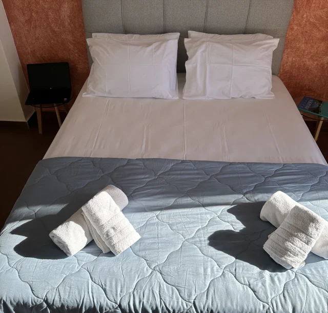 Studio - Bedroom (3)