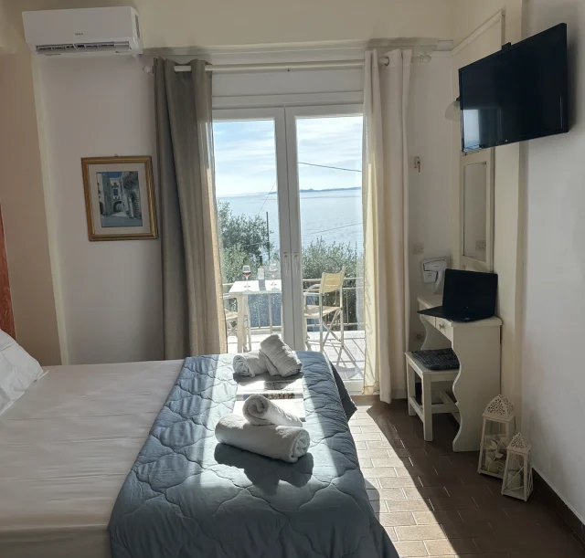 Studio - Bedroom (4)