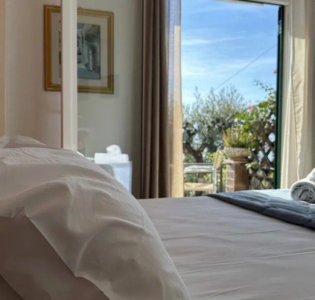 Studio - Bedroom - Sunny View (5)